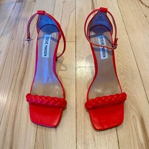 Steve Madden Maci heel - size 6.5!